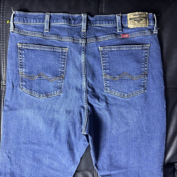 Wrangler Men's Bootcut Jeans Blue Denim Relaxed Fit Stretch 5-Pocket Size 40x32 - Picture 4 of 15